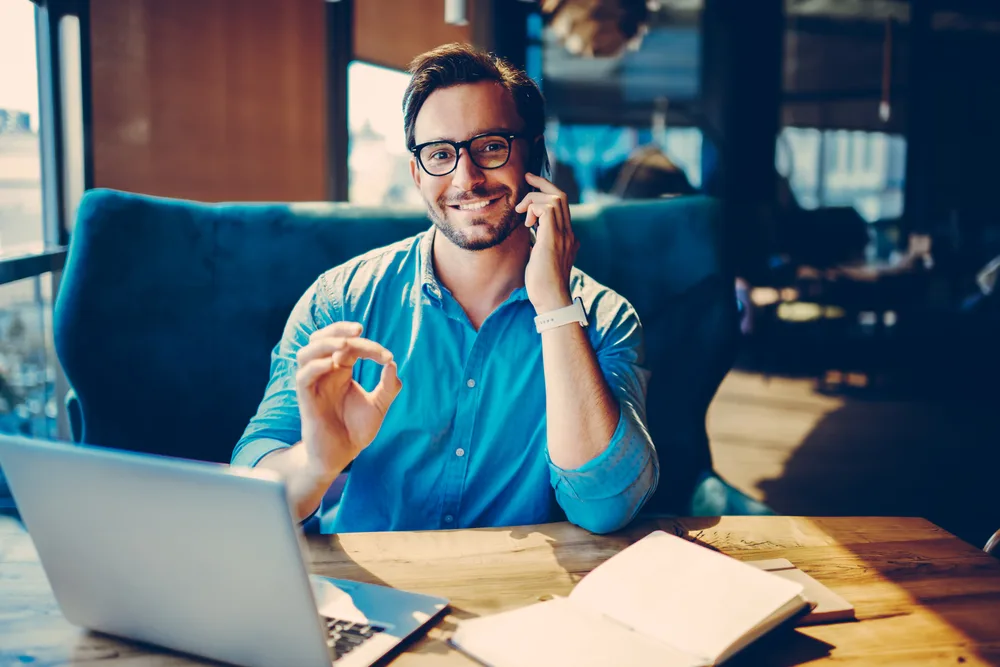 Service de qualité dans la comparaison énergie et internet avec BAYYOU